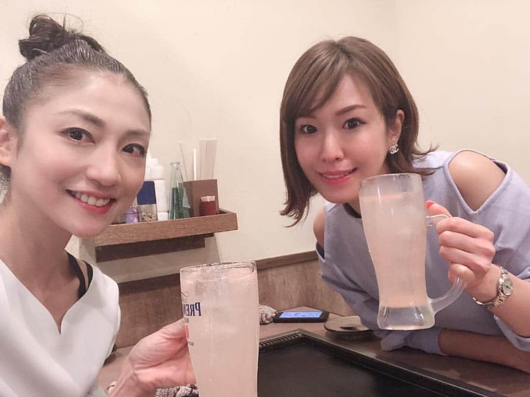 のインスタグラム：「今は月島！ @ami_nakagawa_  @ami_nakagawa_ @yumi_pinchel #中川愛海 #一日一回カンパイ #月島もんじゃ」