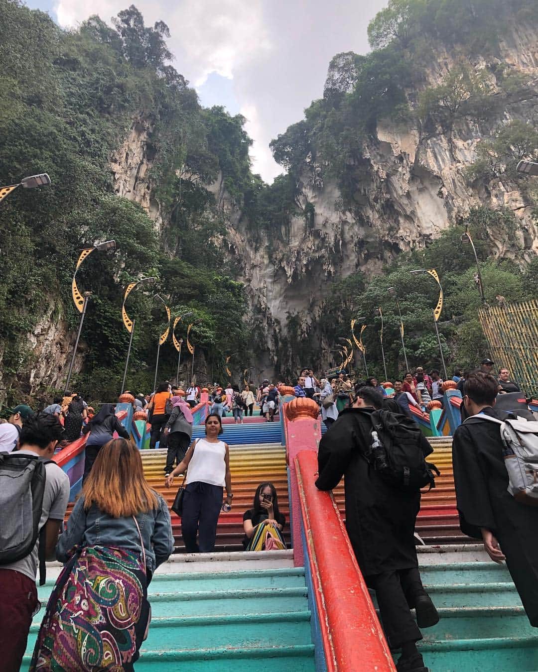 上江洌清作さんのインスタグラム写真 - (上江洌清作Instagram)「Batu Caves  #malaysia  #マレーシア」3月25日 15時10分 - 00800