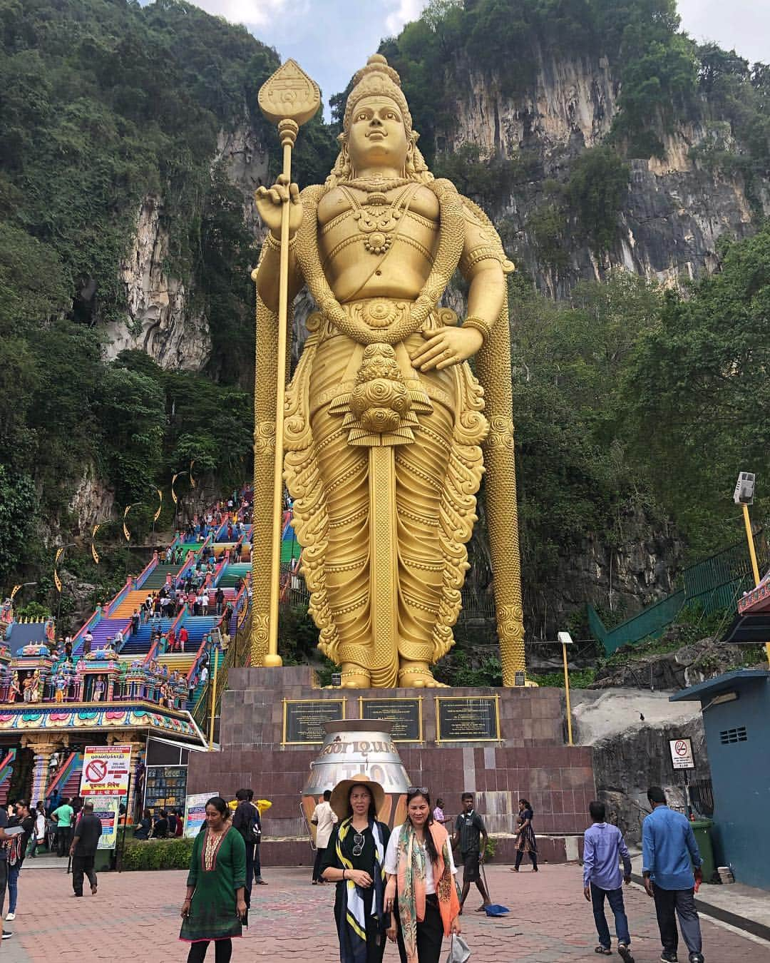 上江洌清作さんのインスタグラム写真 - (上江洌清作Instagram)「Batu Caves  #malaysia  #マレーシア」3月25日 15時10分 - 00800