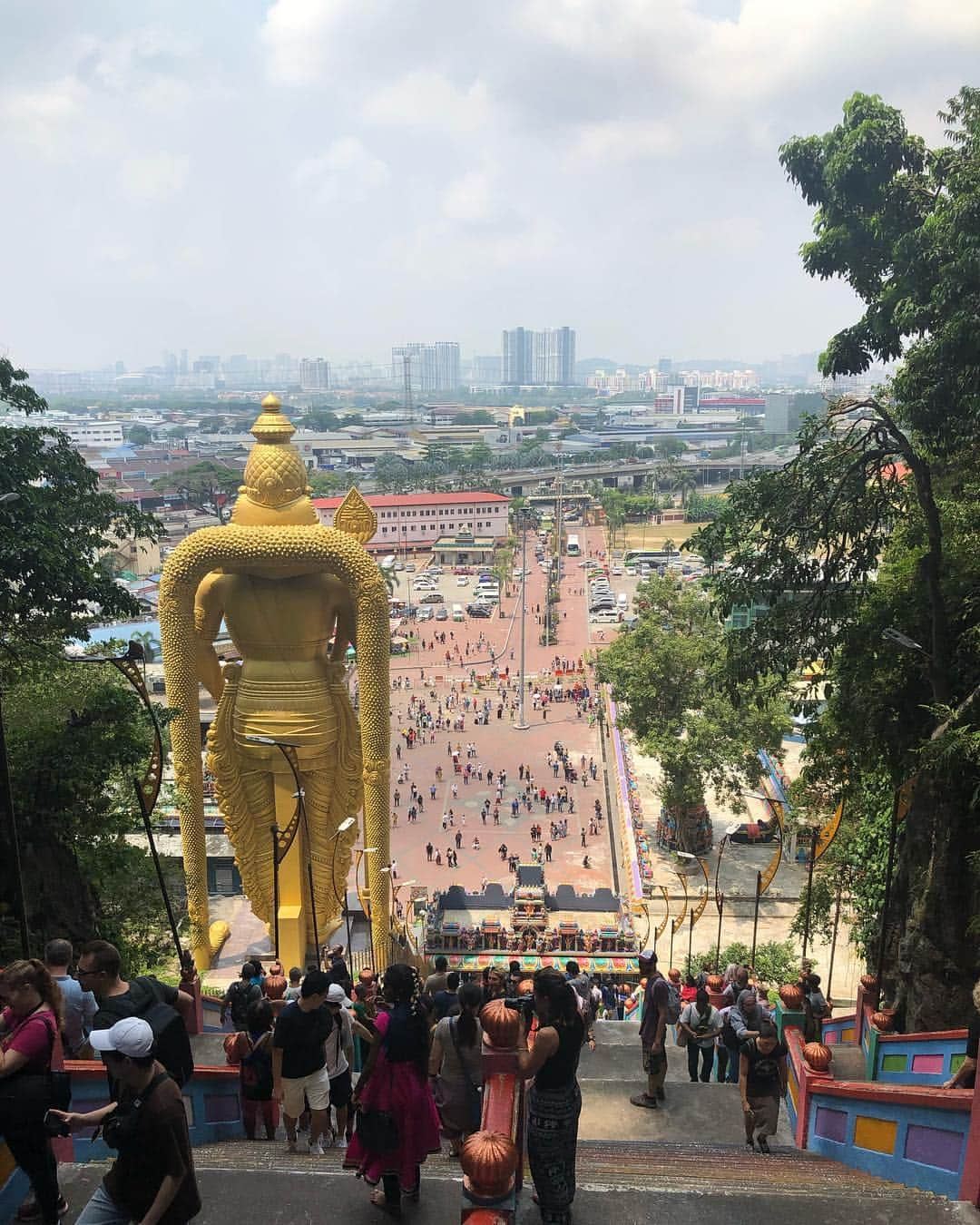 上江洌清作さんのインスタグラム写真 - (上江洌清作Instagram)「Batu Caves  #malaysia  #マレーシア」3月25日 15時10分 - 00800