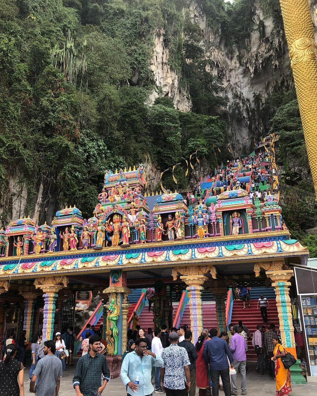 上江洌清作さんのインスタグラム写真 - (上江洌清作Instagram)「Batu Caves  #malaysia  #マレーシア」3月25日 15時10分 - 00800