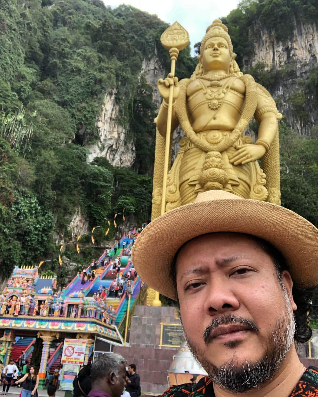 上江洌清作さんのインスタグラム写真 - (上江洌清作Instagram)「Batu Caves  #malaysia  #マレーシア」3月25日 15時10分 - 00800