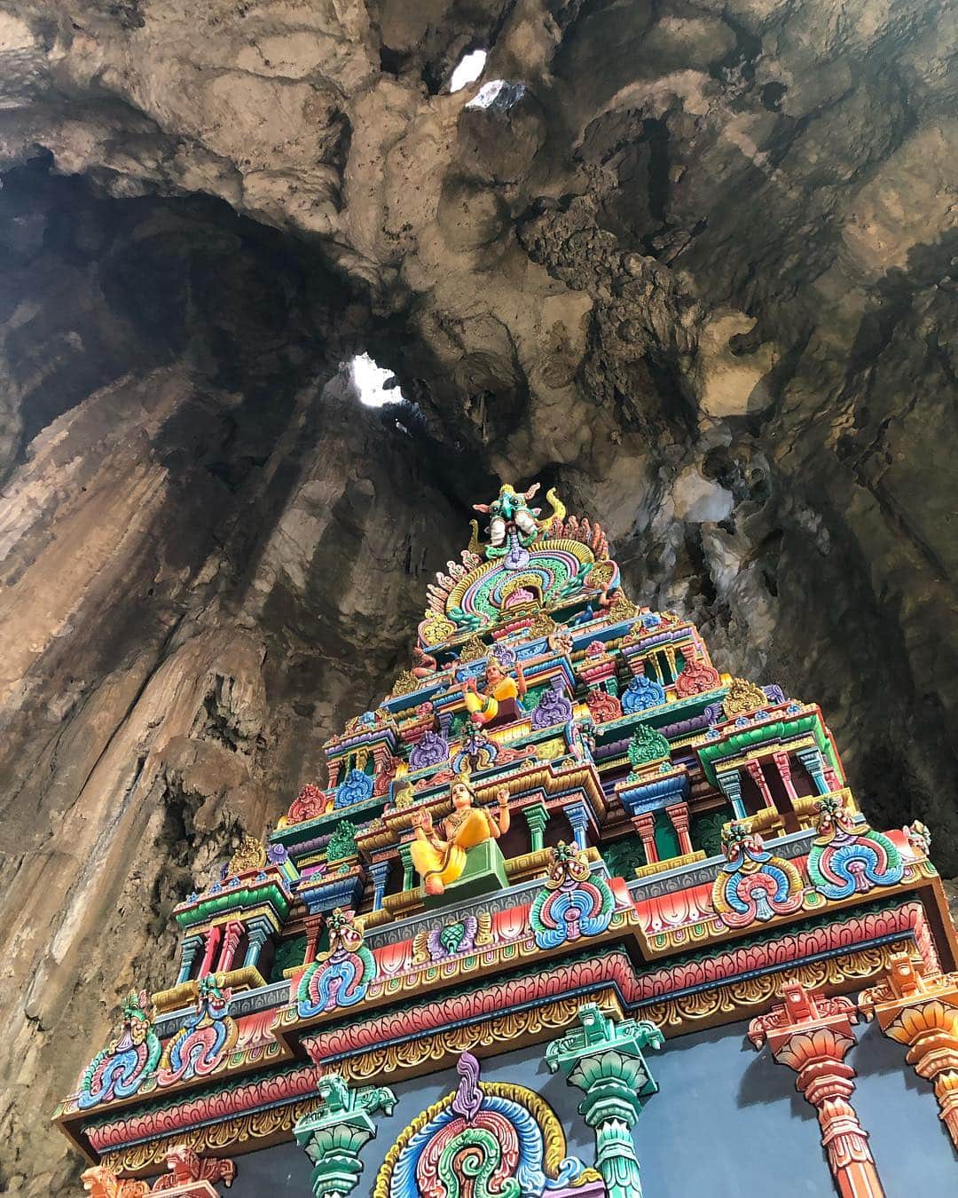 上江洌清作さんのインスタグラム写真 - (上江洌清作Instagram)「Batu Caves  #malaysia  #マレーシア」3月25日 15時27分 - 00800