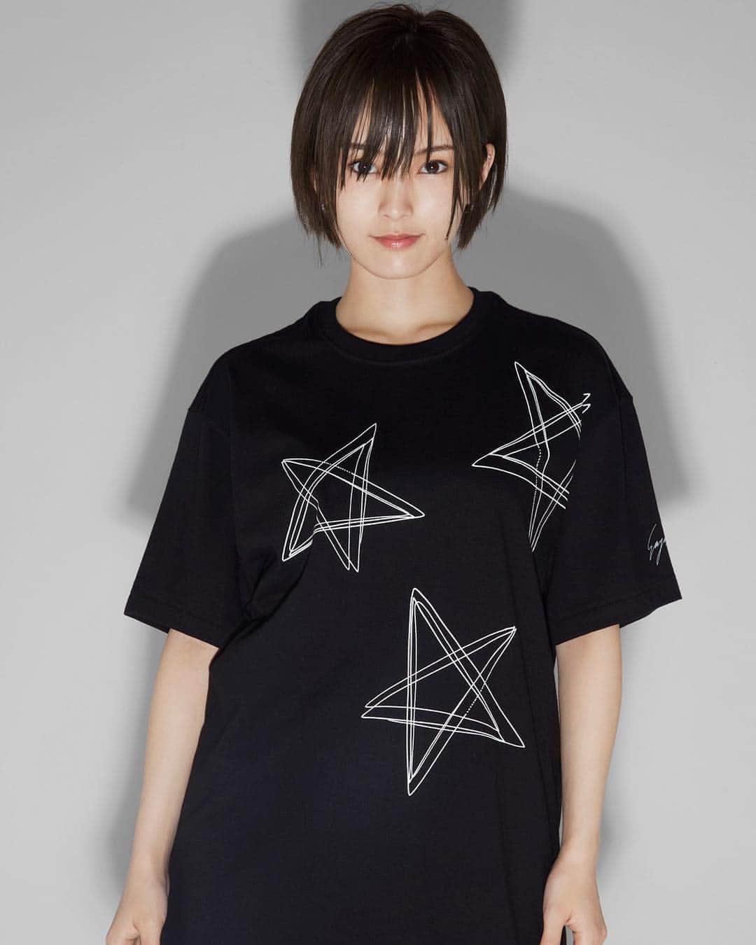 山本彩さんのインスタグラム写真 - (山本彩Instagram)「. この度、ブランド"S'YTE"さんとの コラボレーションで Tシャツをデザインさせて頂きました！ . 本日より数量限定でヨウジヤマモト社のオフィシャルECサイト 「THE SHOP YOHJI YAMAMOTO」にて 販売されますので、是非ご覧下さい！ . #syte #yohjiyamamoto」3月25日 15時28分 - sayaka__714