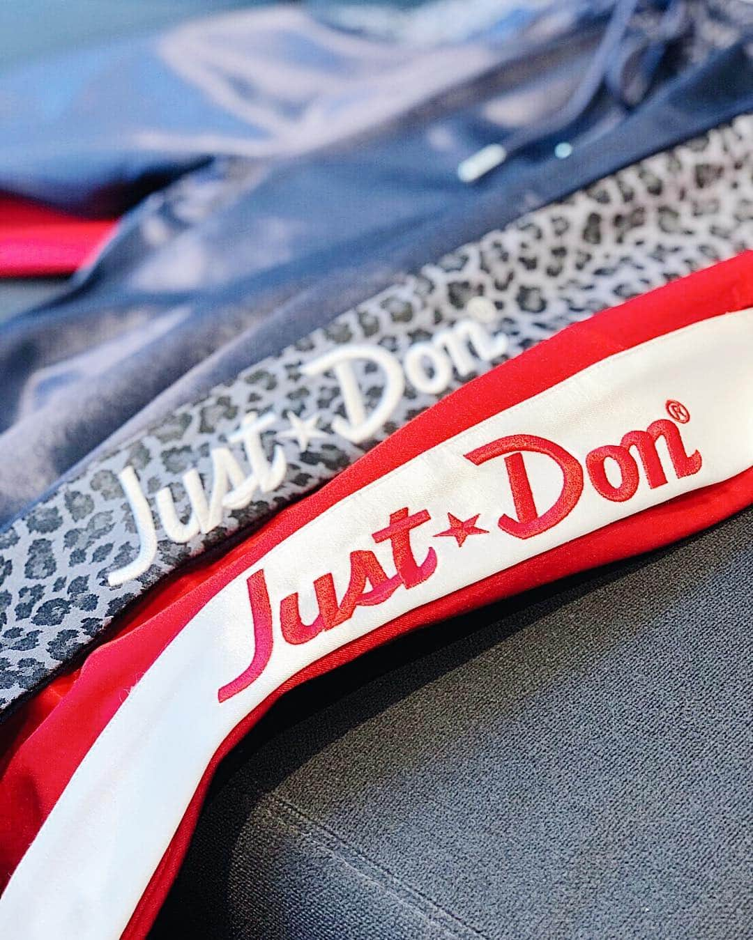 リステアさんのインスタグラム写真 - (リステアInstagram)「IN STORE NOW >>>>> @justdon @chicagodonc SS19 Collection ・ ・ @restirofficial RESTIR.COM #restir #justdon #donc」3月25日 15時29分 - restirofficial