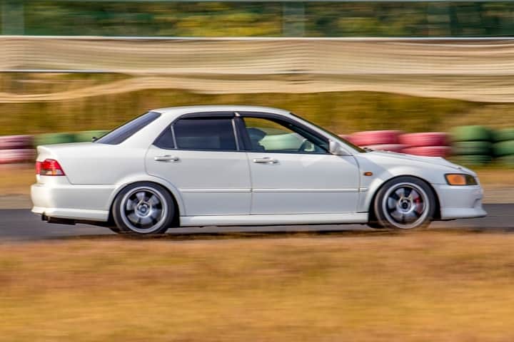 mistbahnさんのインスタグラム写真 - (mistbahnInstagram)「_ Honda CL1 ACCORD Euro R _ Shot on 25-Nov 2018 "HAOC(Honda Accord Owners Club) Track day" at SUZUKA TWIN Circuit (One track in SUZUKA) _ _ owner: unknown photo: @mistbahn "HAOC" is "Honda Accord Owners Club" so of course there was bunch of Accords. _ _ JP) 2018年11月25日、鈴鹿ツインサーキットで開催の「HAOC(ホンダ・アコード・オーナーズクラブ)走行会」で撮影。 _ _ #haoc #hondaaccordownersclub #suzukatwin #suzukatwincircuit #鈴鹿ツインサーキット #hondaccord #ホンダアコード #accord  #hondatorneo #torneo #トルネオ #ホンダトルネオ #tsx #acuratsx #hondaaccordeuror #euror #hondatorneoeuror #cl1 #cl7 #cl9 #kseries #k20a #k20 #trackcar #trackday #trackspec #trackstance #timeattack #timeattackjapan #honda」3月25日 7時10分 - mistbahn