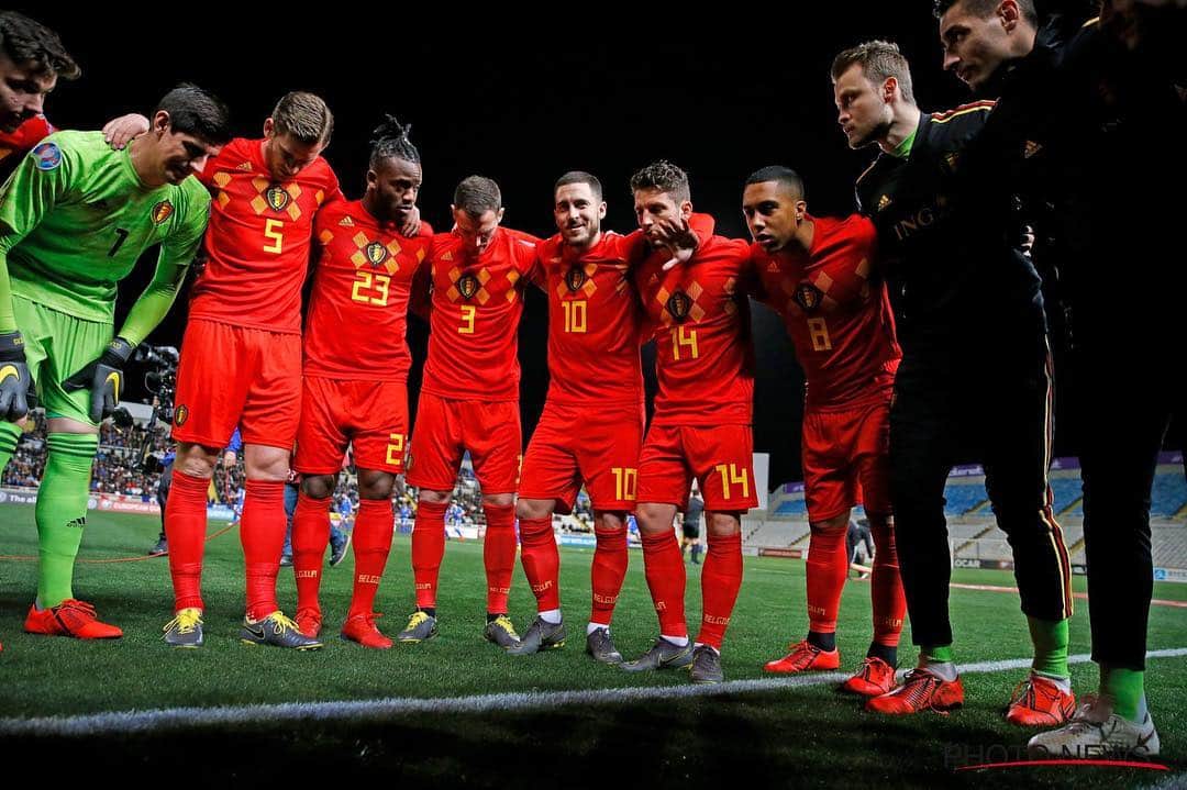 ヤン・フェルトンゲンのインスタグラム：「Good team performance 👍🏻 Welcome to the 100 club @hazardeden_10 #ComeOnBelgium」