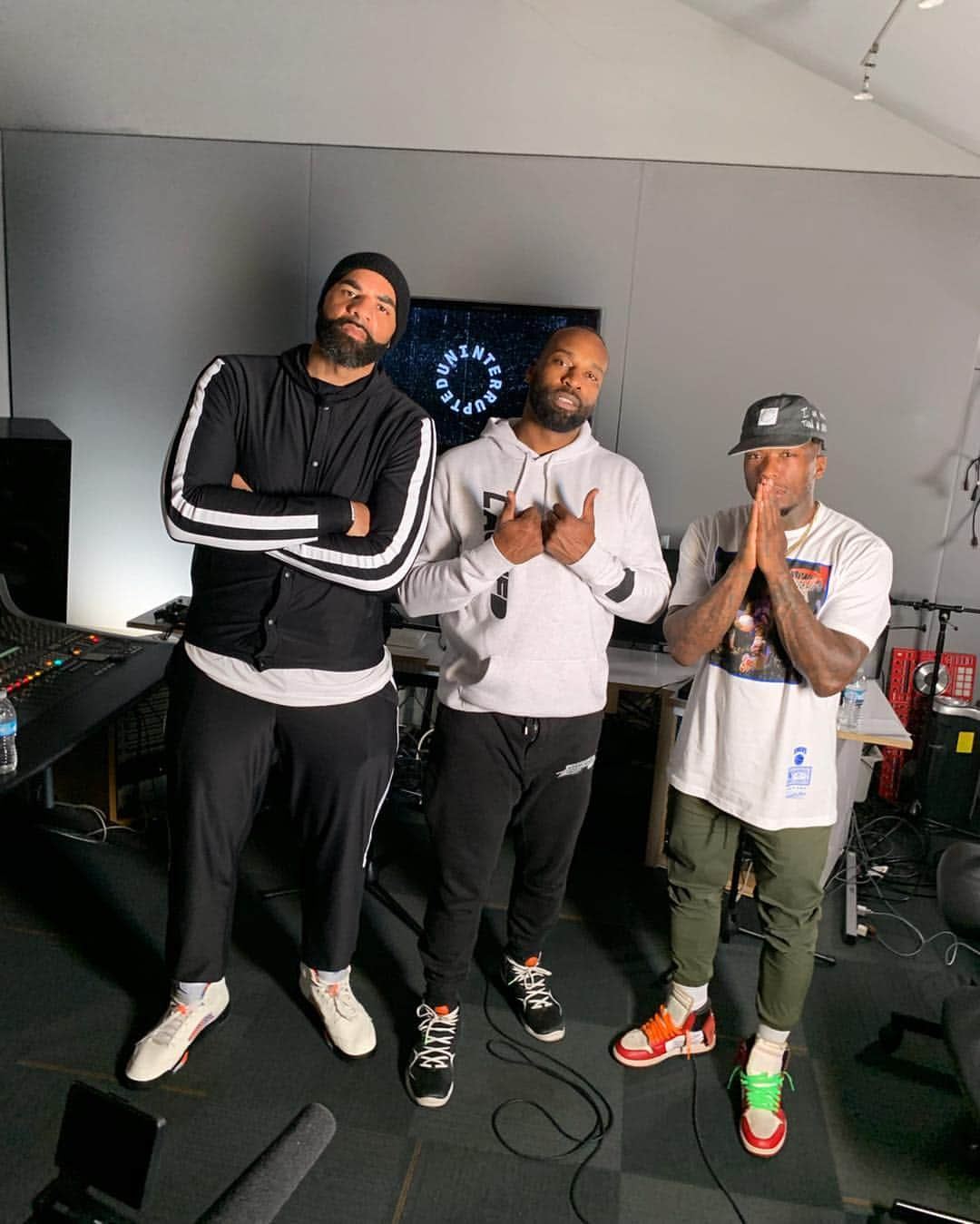 カルロス・ブーザーさんのインスタグラム写真 - (カルロス・ブーザーInstagram)「My Bro @iambarondavis Welcomed Us Into His @slic Studios And Blessed Us Wit Some 🔥 Tracks & More.. Stay Tuned... #7gameseries #holdat」3月25日 7時55分 - mrcbooz