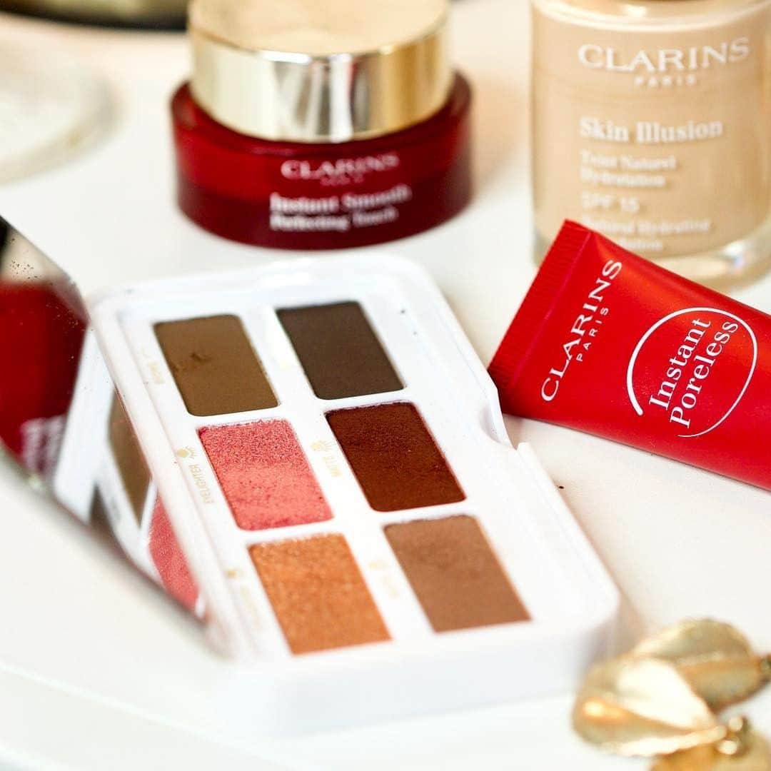 CLARINSさんのインスタグラム写真 - (CLARINSInstagram)「Keep your brows on point & lids on 🔥 with the Ready in a Flash Palette, featuring 6 eye-catching shadows all perfect for an impromptu photo-op. 📷: @meritofbeauty #ClarinsMakeup #SelfieReadyWithClarins #ClarinsSpringMakeupCollection #Clarins」3月25日 8時30分 - clarinsusa