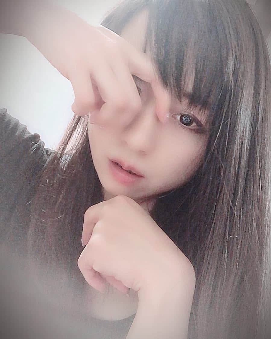 久保亜沙香さんのインスタグラム写真 - (久保亜沙香Instagram)「おはようございます。  いまから撮影。° #花粉 すごいね…  #久保亜沙香 #久保 #亜沙香 #asaka #kubo #follow #photo #actress #singer #japanese #japanesegirl #japan #舞台 #舞台女優 #役者 #声優 #歌手 #ライブ #撮影 #写真 #カメラ #フォロー #日本人 #フォトブック #photobook #平成最後 #写真集 #セルフィー #selfie」3月25日 8時56分 - asaka_kubo