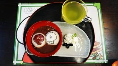 kidstoneのインスタグラム：「大福くんコラボカフェは明日まで！ 原宿AMO CAFEへ！ . 3/27(水)、3/28(木)は「チーミーライブwith大福くん！ミニコンサート」、 3/29(金)～3/31(日)は「大福くん×チーミー コラボカフェ」となります。 . ネット予約はこちらから！ https://coubic.com/amocafe-reserve/357484 . #kidstone #kidstonetv #大福くん #大福 #和菓子 #キャラクター #原宿 #カフェ #コラボカフェ #キャラクターカフェ #キャラクターフード #キャラカフェ #表参道 #原宿カフェ #原宿カフェ巡り #表参道カフェ #あんこ #どらやき #きんだーてれび」