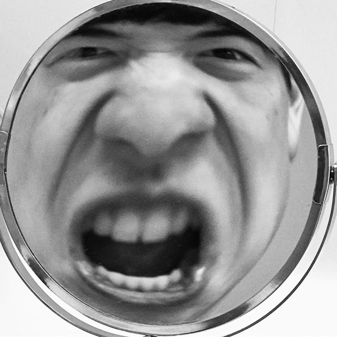 ソーズビー航洋さんのインスタグラム写真 - (ソーズビー航洋Instagram)「Mirror mirror on the wall」3月25日 10時09分 - cameron.soesbe