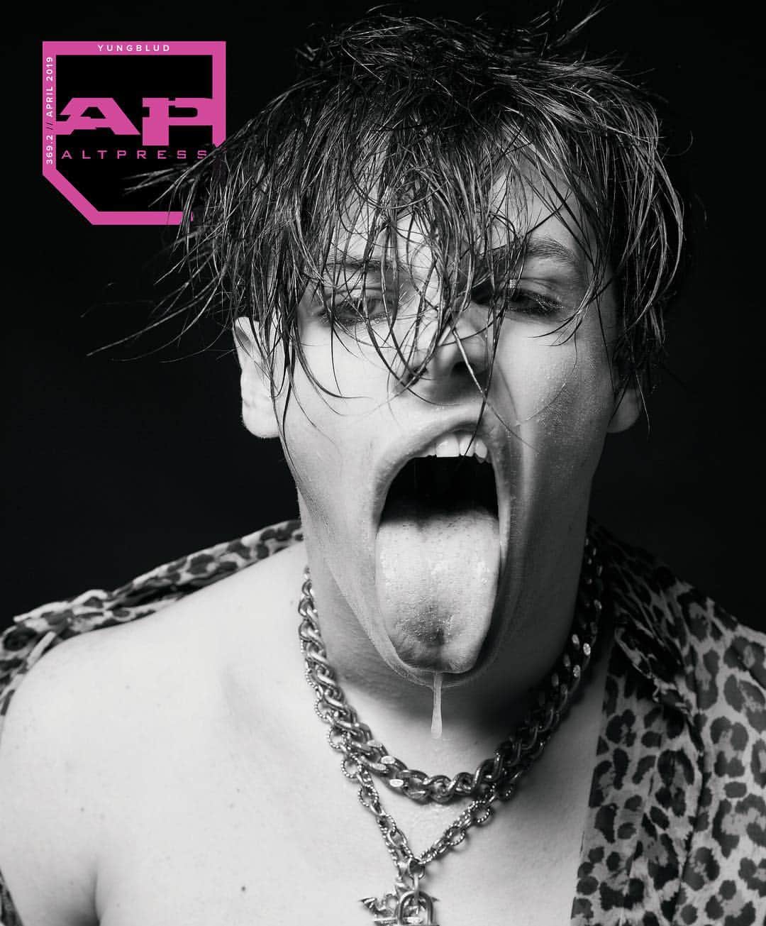 Alternative Pressさんのインスタグラム写真 - (Alternative PressInstagram)「@yungblud is out to build a community of acceptance and he’s not going to quit until he does! In this month’s issue, cover star YUNGBLUD goes in-depth about growing up, the music and the movement that he’s set out to create. Snag the dual covers and exclusive collections with Hand Signed Posters, a Poster Book with an all new photo shoot, and more!  ALTPRESS.COM/NEWISSUE Photography: @jonathan.weiner⁣ Grooming: @patriciamoraleshair⁣ Style: @harperslate⁣ .⁣ .⁣ .⁣ #altpress #ap #alternativepress #iamap #yungblud #21stcenturyliability #dominicharrison #yungbludarmy  #doctordoctor #medication #psychotickids #fallingskies #polygrapheyes #iloveyouwillyoumarryme #blackheartsclub #loner #blackheartsclub」3月25日 10時16分 - altpress