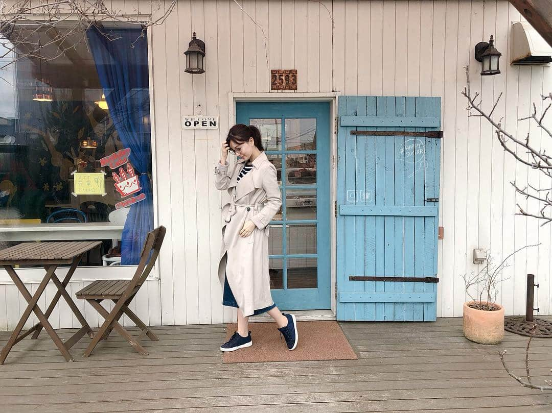 麻亜里さんのインスタグラム写真 - (麻亜里Instagram)「新潟のケーキ屋さん HAPPY SUGAR💝 桜のチーズケーキとシュークリームを買って帰りました🚘 シュークリームの生地がまるでメロンパンのよう🥰💕 どこか新しい場所に行く時はインスタで調べて、気に入った所があれば更にネットで検索して訪れるようにしています🥺 お洒落なカフェやご飯屋さんはしっかり下調べするタイプ🙋‍♀️ . #happysugar #新潟 #新潟グルメ #桜のスイーツ #桜のチーズケーキ #シュークリーム #ケーキ屋さん」3月25日 10時19分 - maari.0108