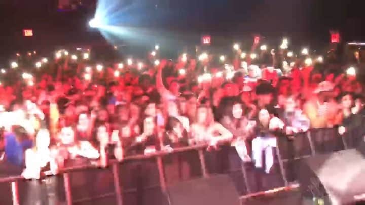 ファンクマスター・フレックスのインスタグラム：「#SoldOut @jaycritch Sold Out 2 shows in one day!!! FunkFlex on the set!!! @richthekid x @ralphyblack love always!!! @litdigitaldjs 1200 Deep!!!!! Vid via: @djhrnyc BOOK FUNKFLEX: LITDIGITALDJS@GMAIL.COM」