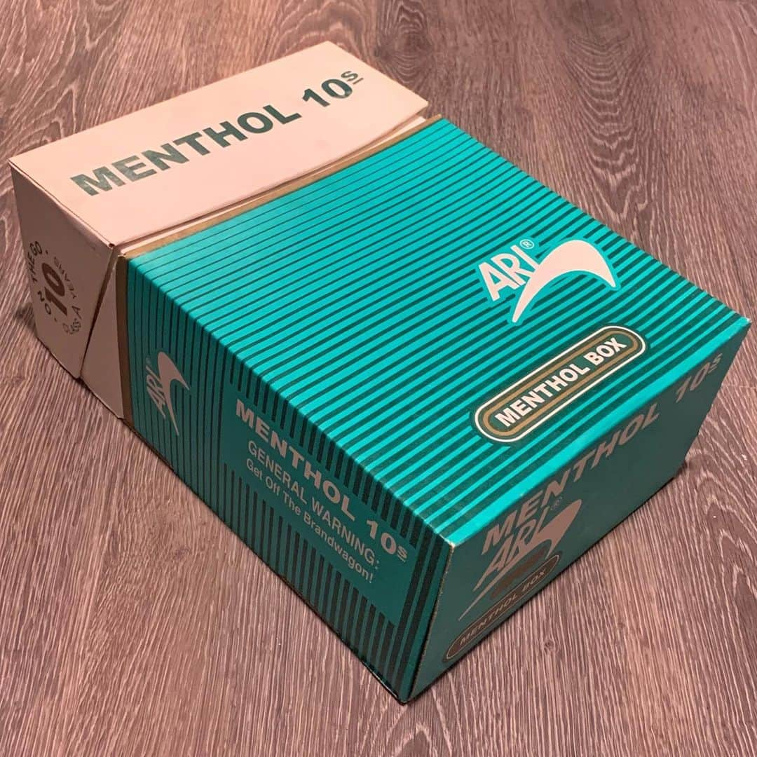 DJ Clark Kentさんのインスタグラム写真 - (DJ Clark KentInstagram)「Y’all Asked To See The Box. So, Here Goes The Box • @ari Menthol 10’s • Classic」3月25日 10時39分 - djclarkkent