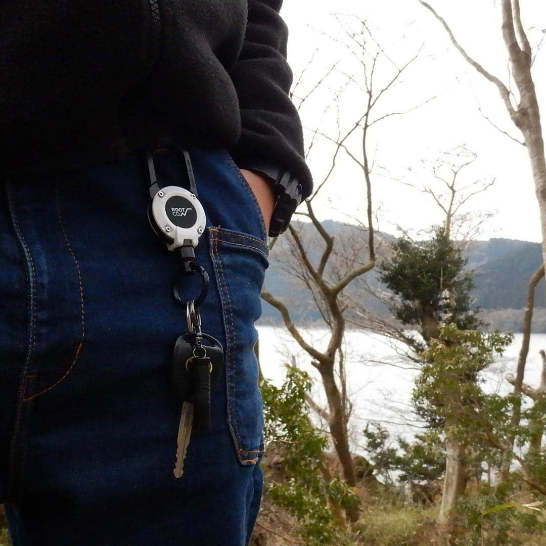 ROOT CO. Designed in HAKONE.さんのインスタグラム写真 - (ROOT CO. Designed in HAKONE.Instagram)「. 【MAG REEL 360 (White/Matte)】 ・ #root_co #rootco #magreel360 #carabiner #outdoor #outdoors #outdoorproducts #outdoorbrand #outdoordesign #outdoorgear #outdoorlife #camp #camping #camper #campgear #camplife #lifestyle #outdoorstyle #campstyle #カラビナ #アウトドア #アウトドアブランド #アウトドアギア #アウトドアライフ #キャンプ #キャンプギア #キャンプライフ #ライフスタイル #アウトドアスタイル #キャンプスタイル」3月25日 11時00分 - root_co_official