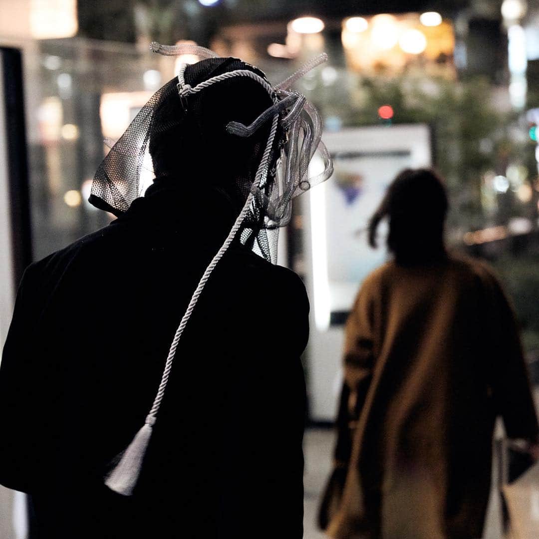 HYPEBEAST Japanさんのインスタグラム写真 - (HYPEBEAST JapanInstagram)「#Streetsnaps：Amazon Fashion Week Tokyo 2019 A/W Part 1. Link in bio Photo: @hypebeastjp」3月25日 11時09分 - hypebeastjp