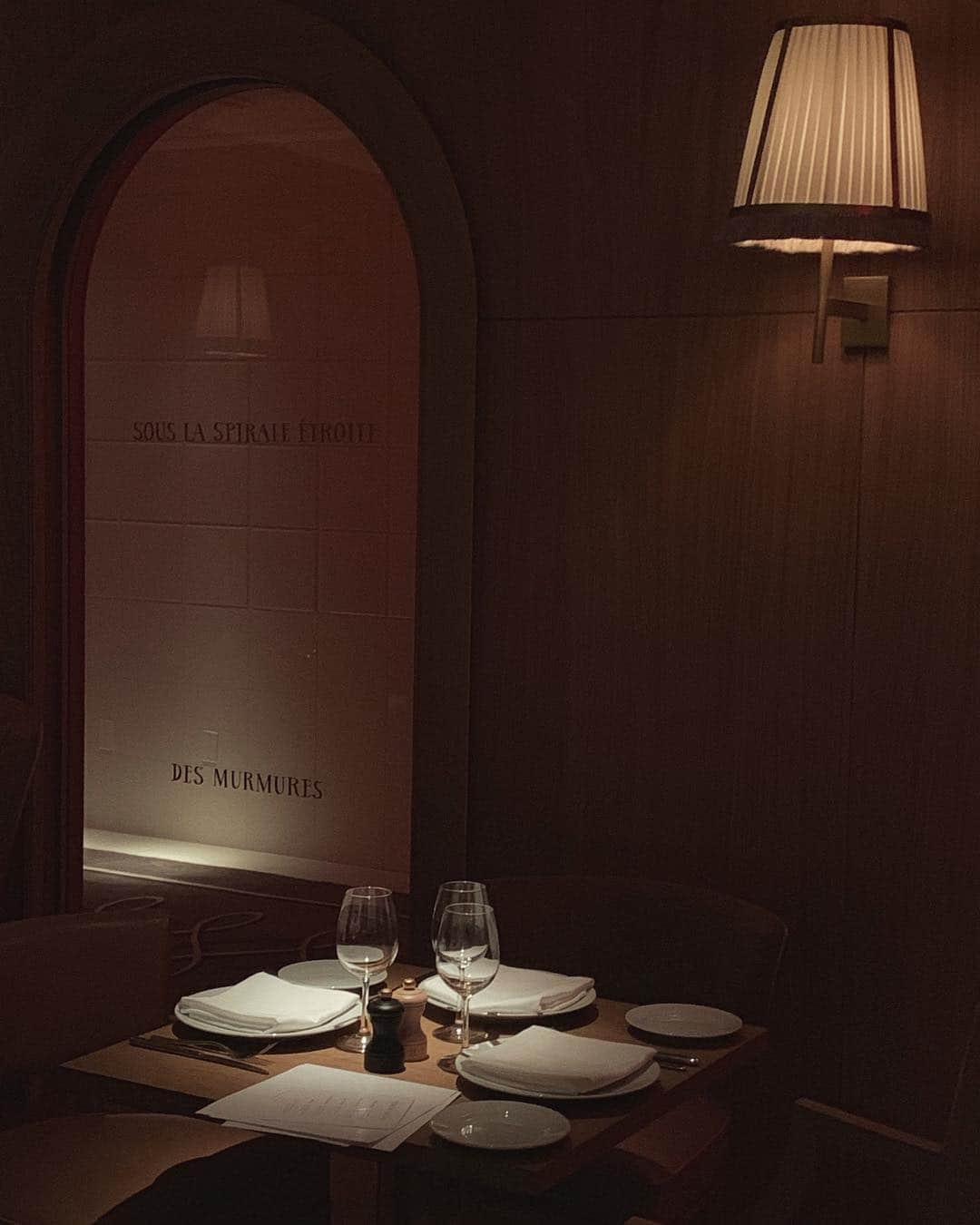 アリス・ガオさんのインスタグラム写真 - (アリス・ガオInstagram)「the newest stunning place to dine in nyc - @lavenueatsaks designed by #philippestarck」3月25日 12時31分 - alice_gao