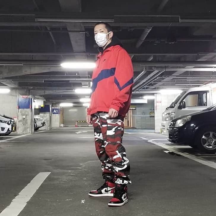 のインスタグラム：「. . . #ジャパスニピックアップ . . . model➡️ @hiro_k_023 👟 #NIKE #jordan1 を使った#スニーカーコーデ ✨✨ ぜひ皆さんも参考にしてみては？💥💥 . . . #ジャパスニ #ジャパスニ女子 #ジャパスニピックアップ #sneaker #kicks #スニーカー #スニーカーコーデ #スニーカー男子 #スニーカー女子 #ナイキ #ナイキスニーカー #aj1 #Jordan #ジョーダン #ジョーダン1 #jordan1bredtoe」