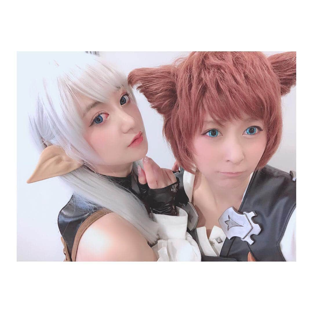 葉月ゆめさんのインスタグラム写真 - (葉月ゆめInstagram)「【FAINAL FANTASY XIV FANFESTIVAL 2019】 エレゼン♀の公式コスプレイヤーとして 参加させていただきました 👩🏻‍🦳💗 色々な種族が集まって並ぶと迫力がありますね ・ ・ いつもインすると仲よくして下さるフレンドさんや FF14 Channelを観て下さっていた方など 沢山の方にお声がけいただいて本当に嬉しかったです ✨ 光の戦士の皆さま、2日間ありがとうございました ♡♡ ・ ・ 珍しくたくさん自撮りしたので そちらの方はまたpostします 🤳笑 #ff14 #finalfantasyxiv #ffxiv #ffxivfanfest2019 #game #ファンフェスティバル #コスプレ #コスプレイヤー #幕張メッセ #エレゼン #アウラ #ララフェル #ヒューラン #ミコッテ #ルガディン #青魔道士 #赤魔道士 #ゲーム」3月25日 12時53分 - yume_hazuki