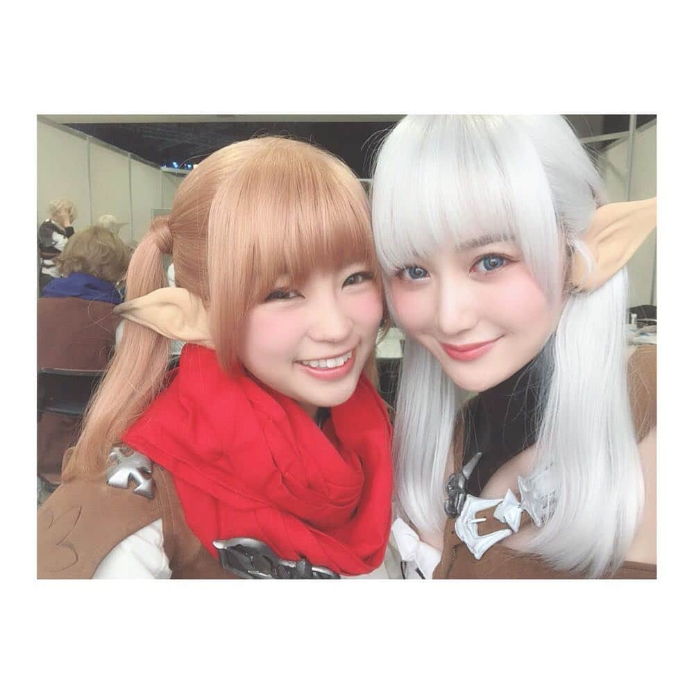 葉月ゆめさんのインスタグラム写真 - (葉月ゆめInstagram)「【FAINAL FANTASY XIV FANFESTIVAL 2019】 エレゼン♀の公式コスプレイヤーとして 参加させていただきました 👩🏻‍🦳💗 色々な種族が集まって並ぶと迫力がありますね ・ ・ いつもインすると仲よくして下さるフレンドさんや FF14 Channelを観て下さっていた方など 沢山の方にお声がけいただいて本当に嬉しかったです ✨ 光の戦士の皆さま、2日間ありがとうございました ♡♡ ・ ・ 珍しくたくさん自撮りしたので そちらの方はまたpostします 🤳笑 #ff14 #finalfantasyxiv #ffxiv #ffxivfanfest2019 #game #ファンフェスティバル #コスプレ #コスプレイヤー #幕張メッセ #エレゼン #アウラ #ララフェル #ヒューラン #ミコッテ #ルガディン #青魔道士 #赤魔道士 #ゲーム」3月25日 12時53分 - yume_hazuki