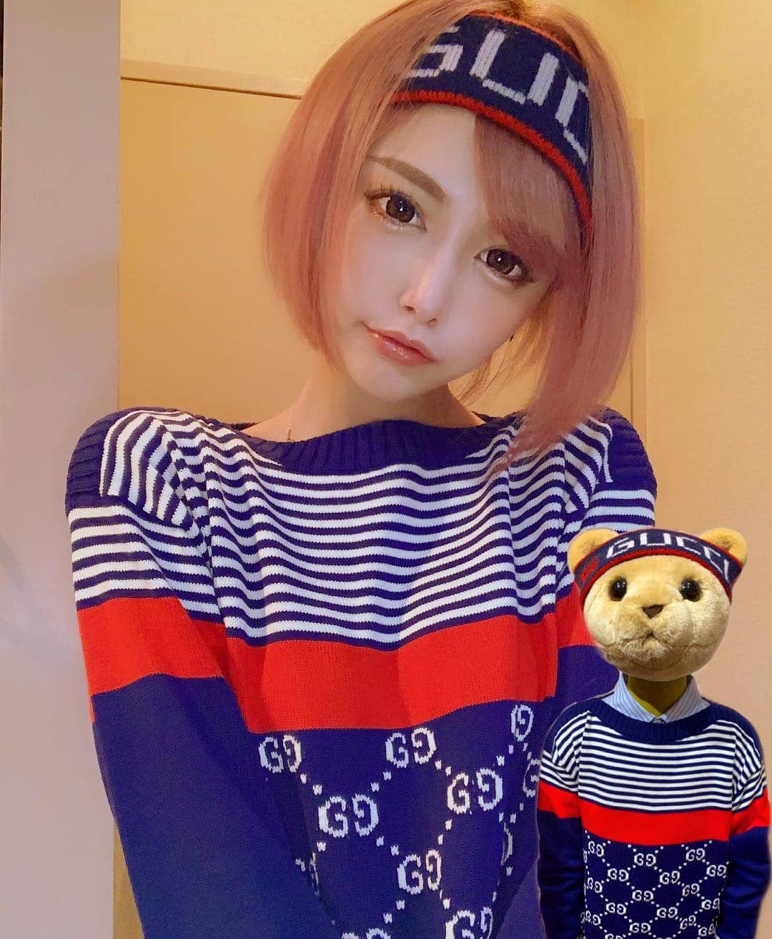 のインスタグラム：「おそろwwwwww この写真シュール過ぎない？www ． マツエク数本しか無くなってたからLapisへ駆け込み🥰❣️ ほのかさん( @hnk.s2 ) ‪にずっとお願いしてるよん❤️❤️❤️ ． 「サキ吉のインスタ見ました」で‬ ‪すべてのエクステメニュー ♥︎上まつげ初回オフ無料＆コーティング付き . 【お試し】◆80本◆ \9,800が👉6,500円♡ . 【ナチュラル】◆100本◆ \12,000が👉7,500円♡ . 【初めての方にオススメ‼︎OLさんに人気はこちら】◆120本◆ \14,200が👉8,500円♡ . 【当店平均本数✨程よくぱっちりにしたい方】(上)140本 \16,400が👉9,500円♡ . 【ボリュームeye】(上)160本 \18,600が👉11,500円♡ . 【アパレル・美容系のお客様に人気💋】(上)180本 \20,800が👉13,500円♡ . 【まるで付けまつ毛👀ドール級の存在感💗】(上)200本 \23,000が👉15,500円♡ . 【下まつげ本数制限無し】 付け放題 \6,000が👉4,000円♡ ※下まつ毛のオフは行っておりません。 . ※ご新規様のみ利用可 . 担当 👉honokaさん .  お問い合わせ&ご予約は 03-5489-5550  住所  東京都渋谷区宇田川町34-6 M&Iビル B1F ． #GUCCIコーデ #GUCCI #親子コーデ」