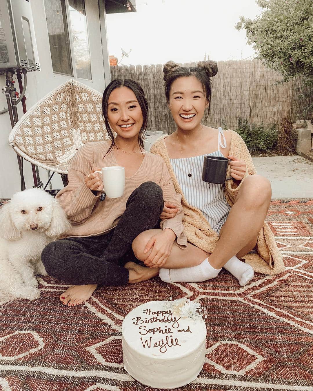 W E Y L I Eさんのインスタグラム写真 - (W E Y L I EInstagram)「Happy birthday to us!!! We are 1 year, 1 week and 1 day apart. I think we were born to be best friends 😂  Growing up I hated sharing birthdays with my cousin because his parents always got the ice cream cake while my parents got the Chinese sponge cakes that come in the pink box. You know what cake I’m talkin bout?! All my Asians know! Hahaha. Also, can we talk about how Sophie and I got hot tea in our hands while everyone else is drinking tequila 😂👵🏼👵🏼 We are 2 grandmas in 26 & 27 year old bodies hahaha」3月25日 13時23分 - weylie