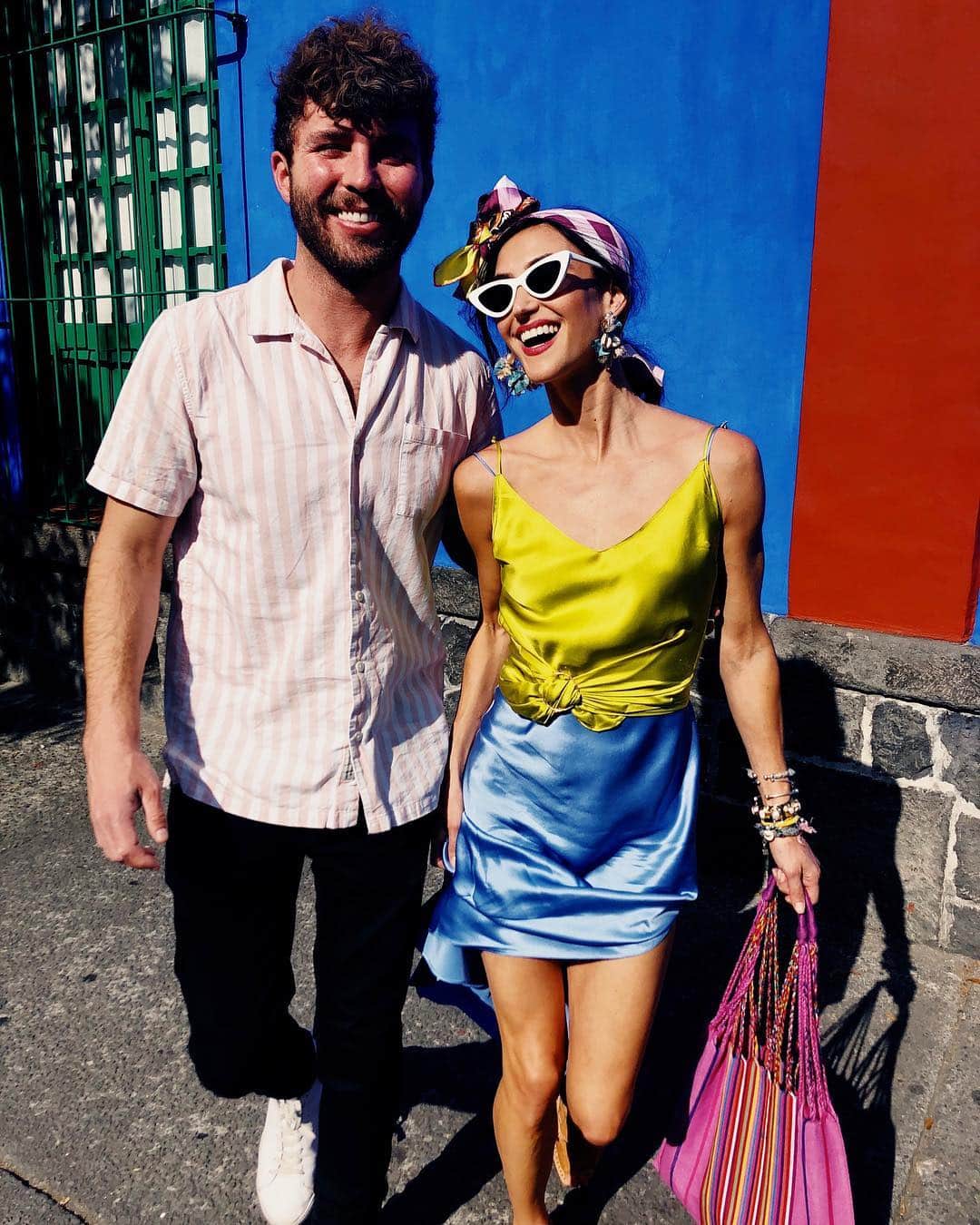 のインスタグラム：「ETERNAL SUNSHINE ☀️ • @danielleasnyder in the NEW Nissi earrings and Sky Blue slip with #bachelorette bestie @timoweiland #vivabranielle #dannijogirls」
