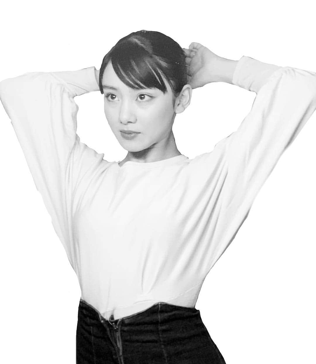 のインスタグラム：「謎のポーズ  #beauty #life #amazing #instagram #instamood #photography #photo #fashion #beautiful」