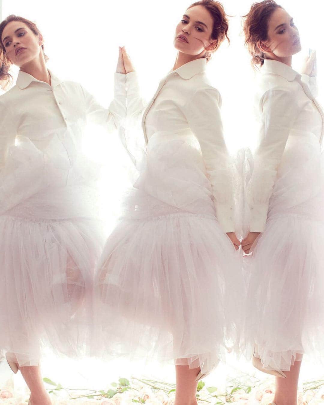 エルマンノシェルヴィーノさんのインスタグラム写真 - (エルマンノシェルヴィーノInstagram)「Beautiful lady in white! Lily James (@lilyjamesofficial) wearing #ScervinoSS19 leather shirt and tulle skirt for Harper’s Bazaar UK (@bazaaruk). #ScervinoEditorials . . #ErmannoScervino #LilyJames #whiteskirt #tulle #celebrity #celeb #editorial #fashionmagazine #HarpersBazaar #ss19 #sscollection #runwaylook」3月25日 23時48分 - ermannoscervino