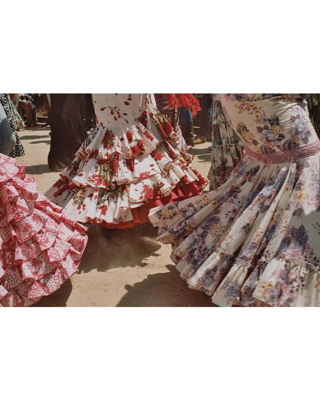 Vogue Italiaさんのインスタグラム写真 - (Vogue ItaliaInstagram)「‘El rocio pilgrimage’ ❤️ by @mathieu_richer_  About the project - ‘The pilgrimage lasts a week, in a colorful and moving parade. Pilgrims in flamenco dresses, on foot, on horseback or in decorated carts pulled by donkeys or oxen, advance the day singing songs. At night, they camp outdoors around a fire, throw a party, sing, dance, share food and wine until late in the morning. Some pilgrims take a year to prepare and think about decorating their horse-drawn carriage. A true expression of Andalusian culture, I have focused on photographing the dresses, costumes, horses and carriages decorated by these pilgrims who strive to bring their tradition and religiosity to life each year.’ #MathieuRicher  See the full project via link in bio.」3月25日 23時54分 - vogueitalia