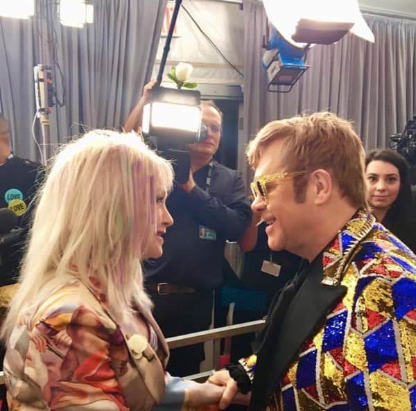 シンディ・ローパーさんのインスタグラム写真 - (シンディ・ローパーInstagram)「Happy Birthday @eltonjohn! 🎉🎂🎈」3月26日 0時17分 - cyndilauper