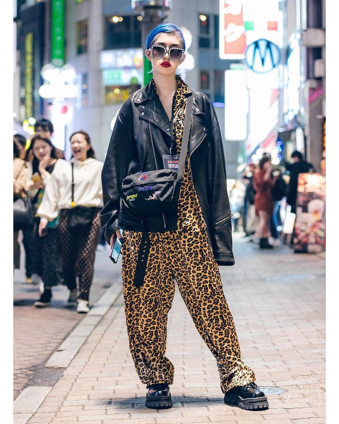 Harajuku Japanさんのインスタグラム写真 - (Harajuku JapanInstagram)「Tokyo Fashion Week Day 4 street snaps with AmiAya, Ai Tominaga, and more!! Our snaps from Tokyo Fashion Week are published each day on Vogue.com (@VogueRunway). Please check them all by clicking the link in our Instagram bio. Thank you to all of the amazing people we met! Also, if you're in these snaps and you want to be tagged, let us know in the comments!」3月26日 0時14分 - tokyofashion