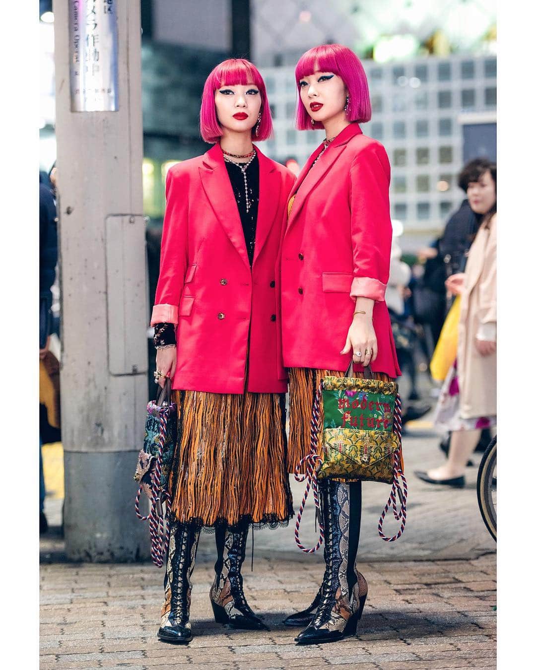 Harajuku Japanさんのインスタグラム写真 - (Harajuku JapanInstagram)「Tokyo Fashion Week Day 4 street snaps with AmiAya, Ai Tominaga, and more!! Our snaps from Tokyo Fashion Week are published each day on Vogue.com (@VogueRunway). Please check them all by clicking the link in our Instagram bio. Thank you to all of the amazing people we met! Also, if you're in these snaps and you want to be tagged, let us know in the comments!」3月26日 0時14分 - tokyofashion