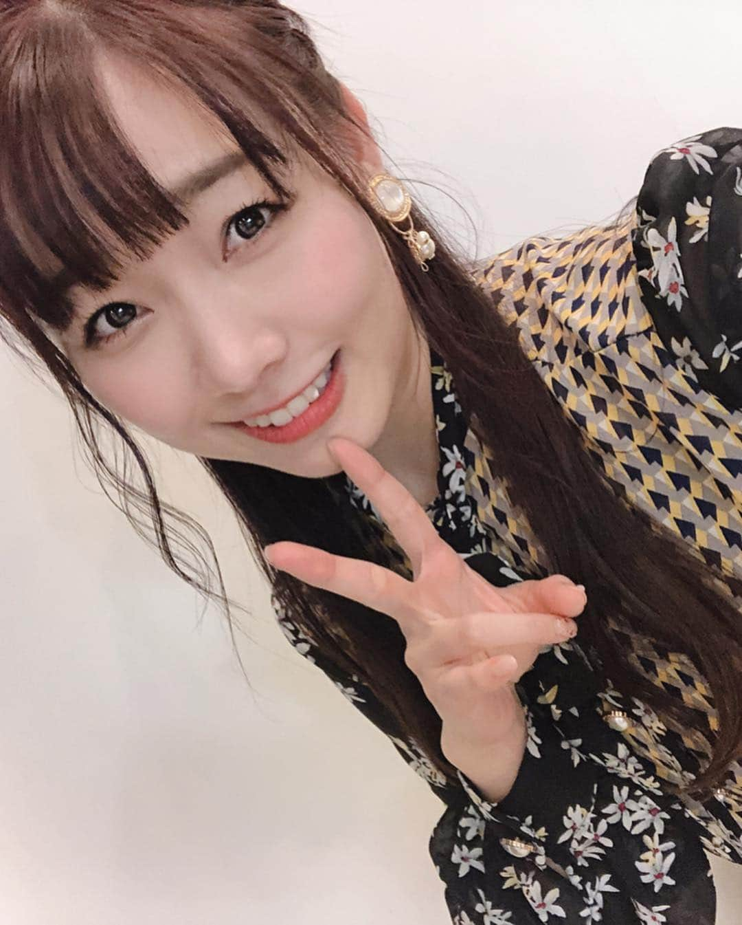 須田亜香里さんのインスタグラム写真 - (須田亜香里Instagram)「関東で先週放送された【中居くん決めて！】名古屋は今夜放送😎 また少し自分の引き出しを開けてしまいましたが、笑ってもらえたら嬉しい(笑) この日のコーディネートは靴が特に好きだったけど…靴は映りません👠😛 #tbs #cbc #中居くん決めて」3月26日 0時15分 - akarisuda