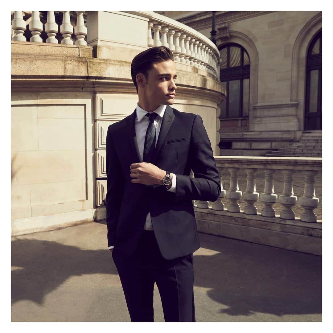 のインスタグラム：「Timeless elegance. #EleganceisanAttitude #LonginesElegant」