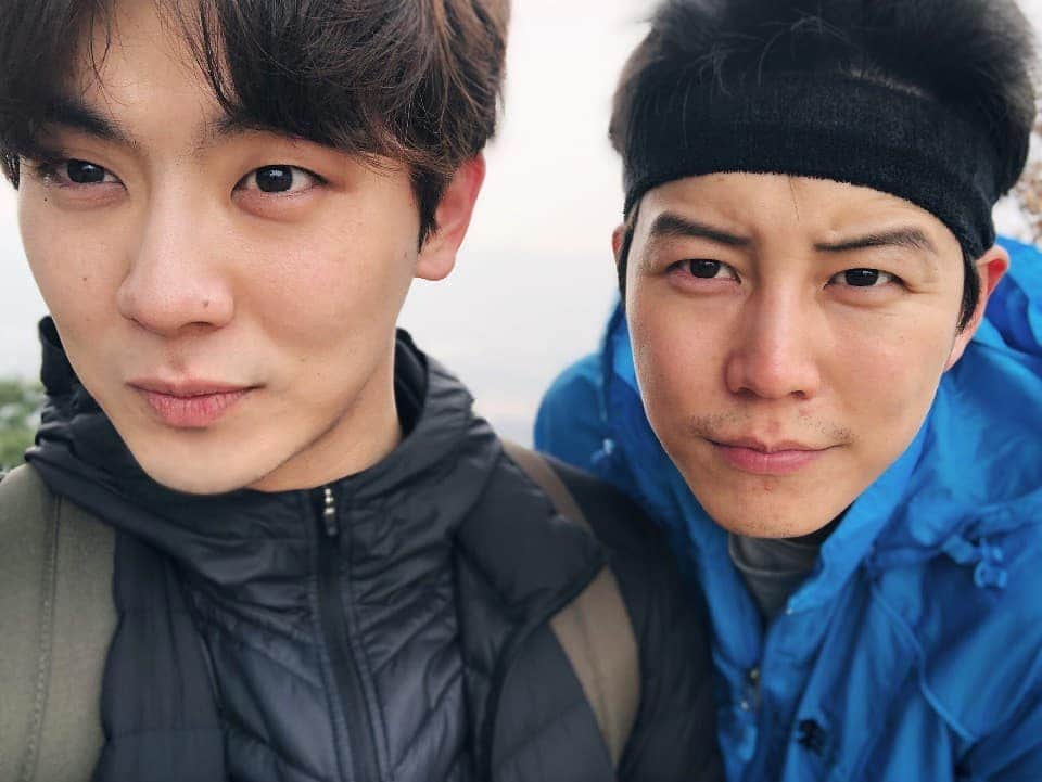 アン・ウヨンのインスタグラム：「#등산 #네지훈이형」