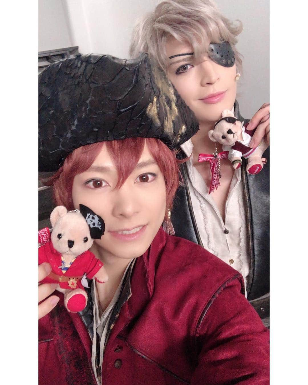 小波津亜廉さんのインスタグラム写真 - (小波津亜廉Instagram)「[24/3/19] Defo stop by to collect the character bears from this franchise ⠀⠀⠀ ⠀ #kohatsuallen #kikuchishuji #ozawaren #piratesofthefrontier ⠀⠀⠀ ⠀ Source: Allen’s twitter」3月25日 16時14分 - ahun_andsome