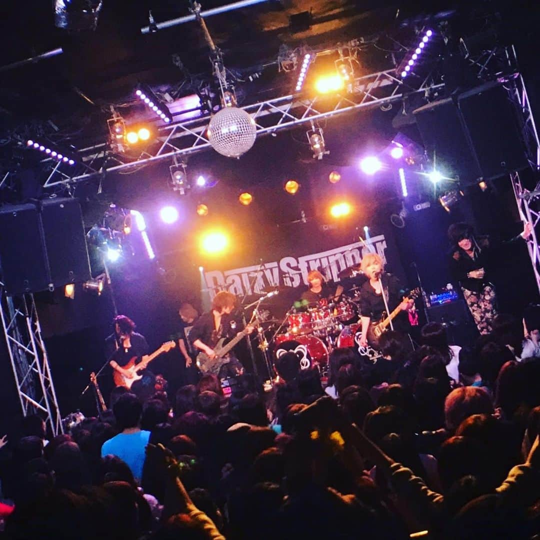 風弥さんのインスタグラム写真 - (風弥Instagram)「2019.3.24.This is DaizyStripper Tour 渋谷REX #daizystripperkazami  #daizystripper #live #v系」3月25日 16時18分 - kazami_daizy