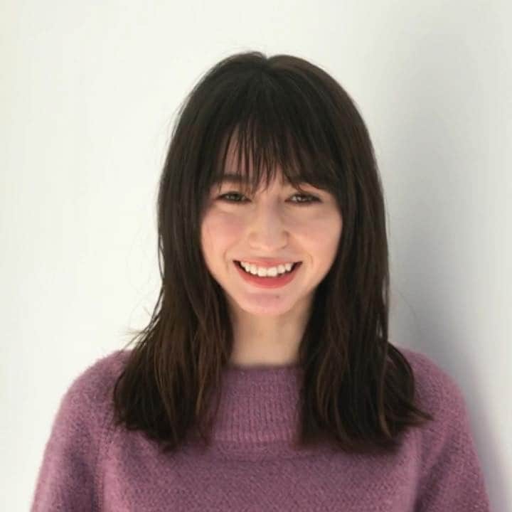 のインスタグラム：「既にネットニュースを席巻‼️ CanCam新専属モデルの菜波 @nanami10910 から、はじめましてのメッセージをお届け。 イランと日本のハーフ、すらりとしたスタイルに印象的な大きな目。 まだまだ伸び盛りの20歳のニューフェイスを、皆さまよろしくお願いします💕  #cancam #CanCamモデル #菜波」