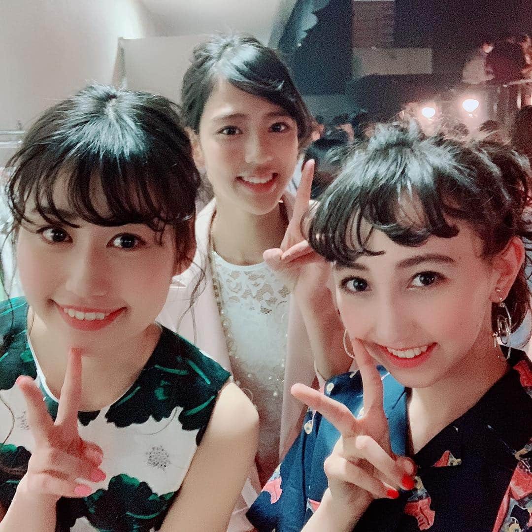 安陪恭加のインスタグラム：「昨日のFACoの写真です☺️ 今回、中学生とかのモデルさんがいっぱいいて、ビビり倒しました😦 中学生で、こんな大きなショーに出て、堂々と歩いて、将来どんなモデルさんになるのかなーとか考えたり。  いろいろ刺激になった日でした☺️ モデルの皆さん。スタッフさん。お世話になりました。ありがとうございました😭  そして、観に来てくださった方、配信を通してみたよ！って言ってくださった方、ありがとうございました☺️ 動画は後で載せまーす！  #faco #福岡アジアコレクション #モデル #model」