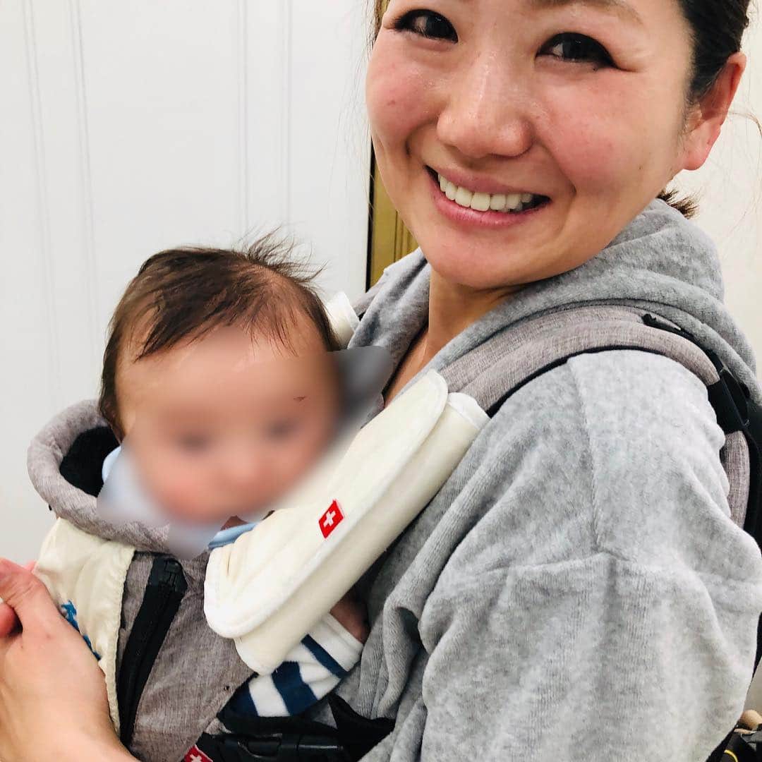 黒田愛美さんのインスタグラム写真 - (黒田愛美Instagram)「やばい‼️ 幸せすぎるひととき😇😇😇 づめちゃんand the boysが遊びに来てくれました🏥😆❣️ 可愛すぎてやばいわー‼️🥰😍 Thank you for visiting 😘 #angel #bestfriendsbabys  #美容アンチエイジング専門医 #黒田愛美」3月25日 16時54分 - kurodaaimi