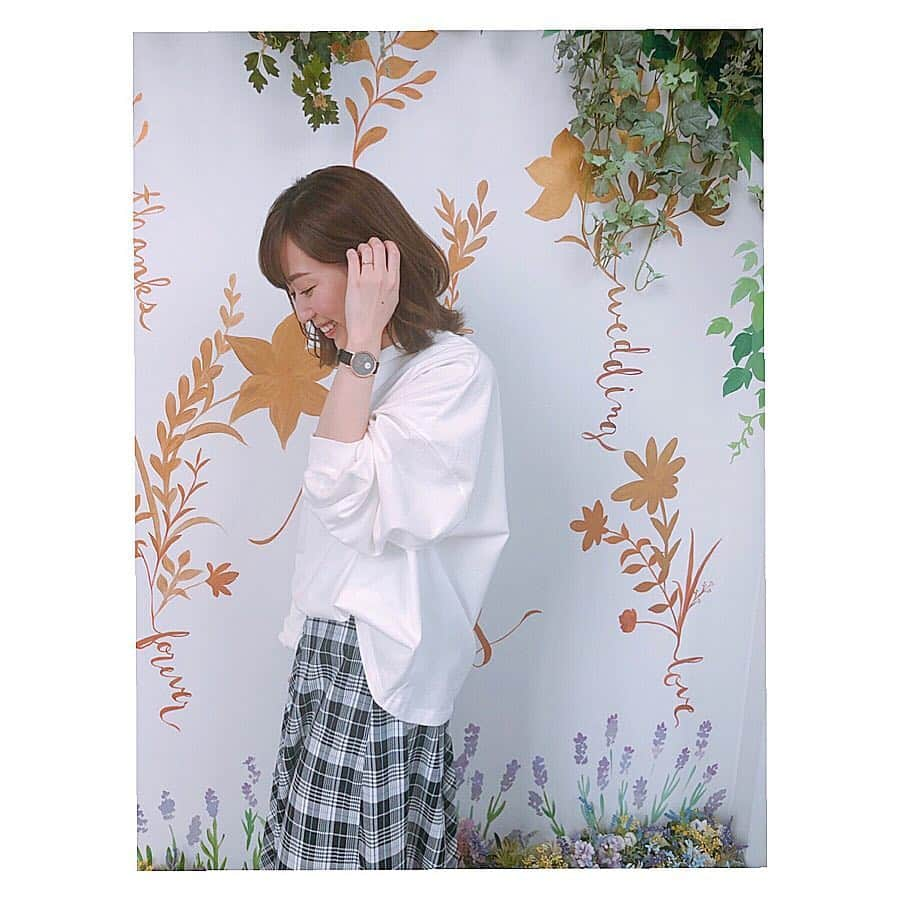 木村愛里さんのインスタグラム写真 - (木村愛里Instagram)「⋆ 先日のコーデ🤭❤️ @fray_id  ㅤㅤㅤㅤㅤㅤㅤㅤㅤㅤㅤㅤㅤ 時計は最近お気に入り TRIWAのNOIR SVALAN❤️ ブラックとローズゴールドが可愛い。 ㅤㅤㅤㅤㅤㅤㅤㅤㅤㅤㅤㅤㅤ @triwaasia  時計のコーデ参考になるよ☺️🤘 ㅤㅤㅤㅤㅤㅤㅤㅤㅤㅤㅤㅤㅤ ㅤㅤㅤㅤㅤㅤㅤㅤㅤㅤㅤㅤㅤ ㅤㅤㅤㅤㅤㅤㅤㅤㅤㅤㅤㅤㅤ ㅤㅤㅤㅤㅤㅤㅤㅤㅤㅤㅤㅤㅤ #トリワ #トリワコーデ #時計 #腕時計 #ファッション #airi_code #frayid  #triwa #TriwaShopTokyo #fashion #fashionista」3月25日 17時10分 - airi_official