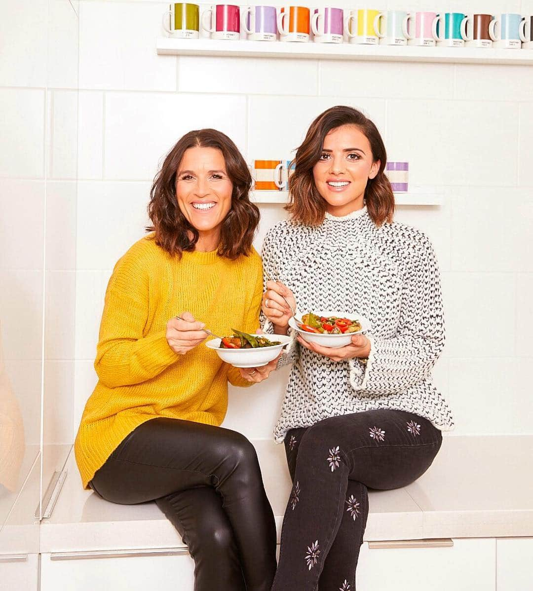 ルーシー・メックレンバーグさんのインスタグラム写真 - (ルーシー・メックレンバーグInstagram)「Our faces when we know all the insane recipes coming soon too @resultswithlucy recipe bank!! 🙌🏽😋 ——————————————————-please comment below any recipe requests 😘👩‍🍳🥙🍒🥗🍱🍜🥑」3月25日 17時15分 - lucymeck1