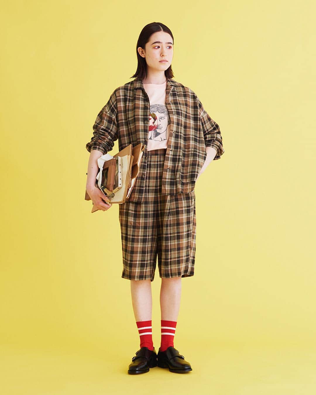 chambre de charmeさんのインスタグラム写真 - (chambre de charmeInstagram)「. 【 chambre de charme 2019 summer collection 】 ㅤ  blouse ¥11,800+tax / mat pullover ¥6,900+tax / eipe pants ¥9,800+tax / mat socks ¥2,200+tax / mat ㅤ  Photo: Ryoko Ono(@musshkamayaturyoko) Hair&Make: Aya Murakami(@ayamurakami__) Styling: Kaho Yamaguchi(@kaho__yamaguchi) Model: Natane(@natane____) . #2019summercollection  #chambredecharme #chambredecharmeiki  #chambredecharmenoir #mallechambredecharme  #matquotidien #eipe #iki#noir#malle#mat」3月25日 17時19分 - malle_cdc_official