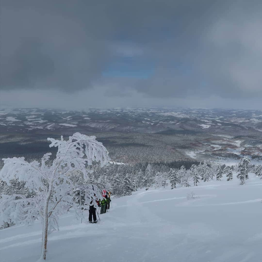 渡部善斗さんのインスタグラム写真 - (渡部善斗Instagram)「🙆‍♂️#backcountryskiing #spreadtelemark#japow #swanssnowgoggles #hungerknockoriginals #良き」3月25日 17時39分 - wtbyst