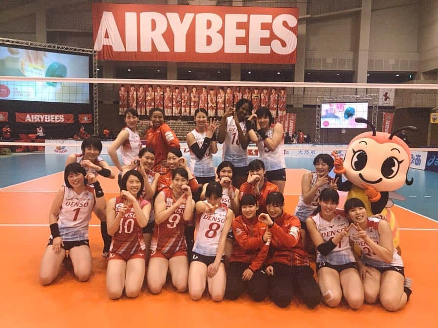 野村明日香のインスタグラム：「* たくさんの応援ほんとにほんとに ありがとうございました🐝！！！ 次は黒鷲旗に向けて頑張ります🔥 * ※写真お借りしました🙇🏻‍♀️」