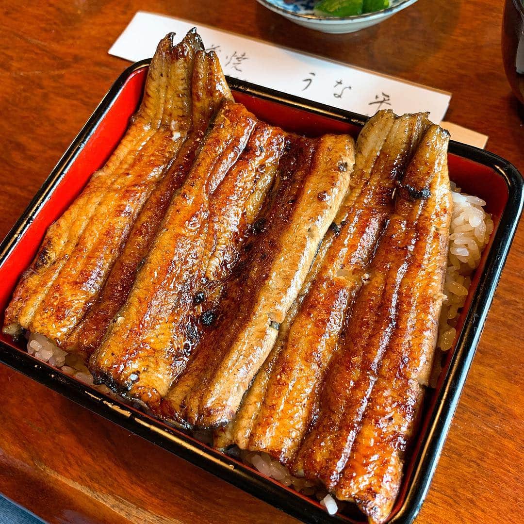 福西崇史さんのインスタグラム写真 - (福西崇史Instagram)「。 鰻 。 美味しいもの食べて元気モリモリ💪💪💪 。  #美味しい #鰻 #においでご飯いける #笑 #うな平 #辻堂 #ごちそうさまでした #instagood #instaphoto」3月25日 17時45分 - takashi_fukunishi