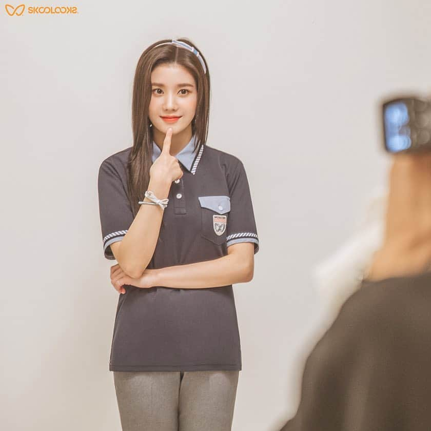 h3artbrak3rsさんのインスタグラム写真 - (h3artbrak3rsInstagram)「… #IZONE #아이즈원 #アイズワン #unbi #권은비 #ウンビ #skoolooks #스쿨룩스」3月25日 17時45分 - h3artbrak3rs